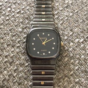 Quartz watch by MANDY